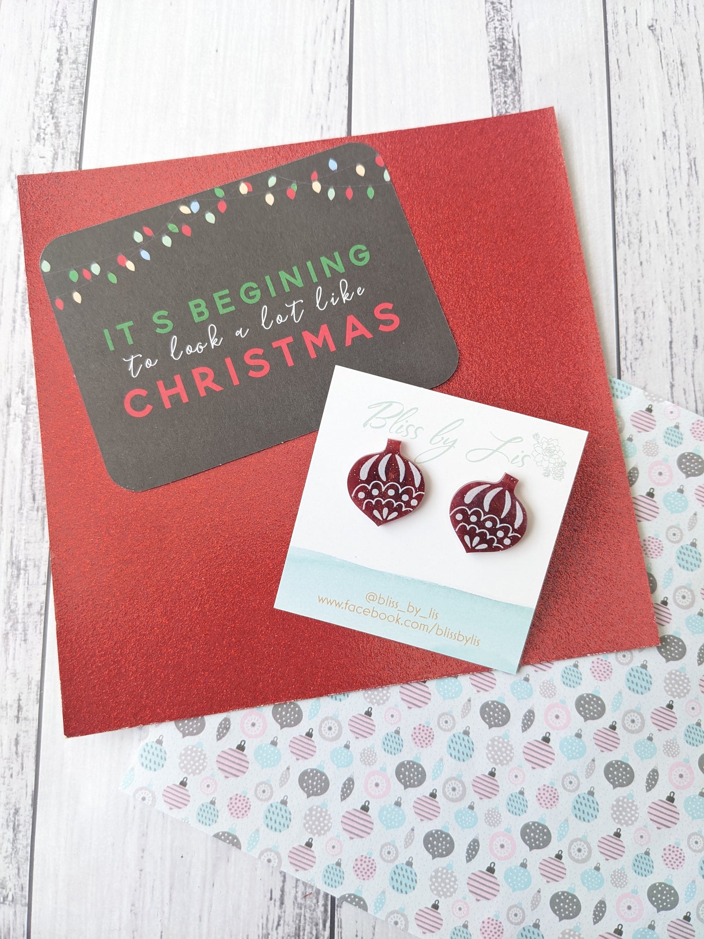 XMAS BAUBLE STUDS