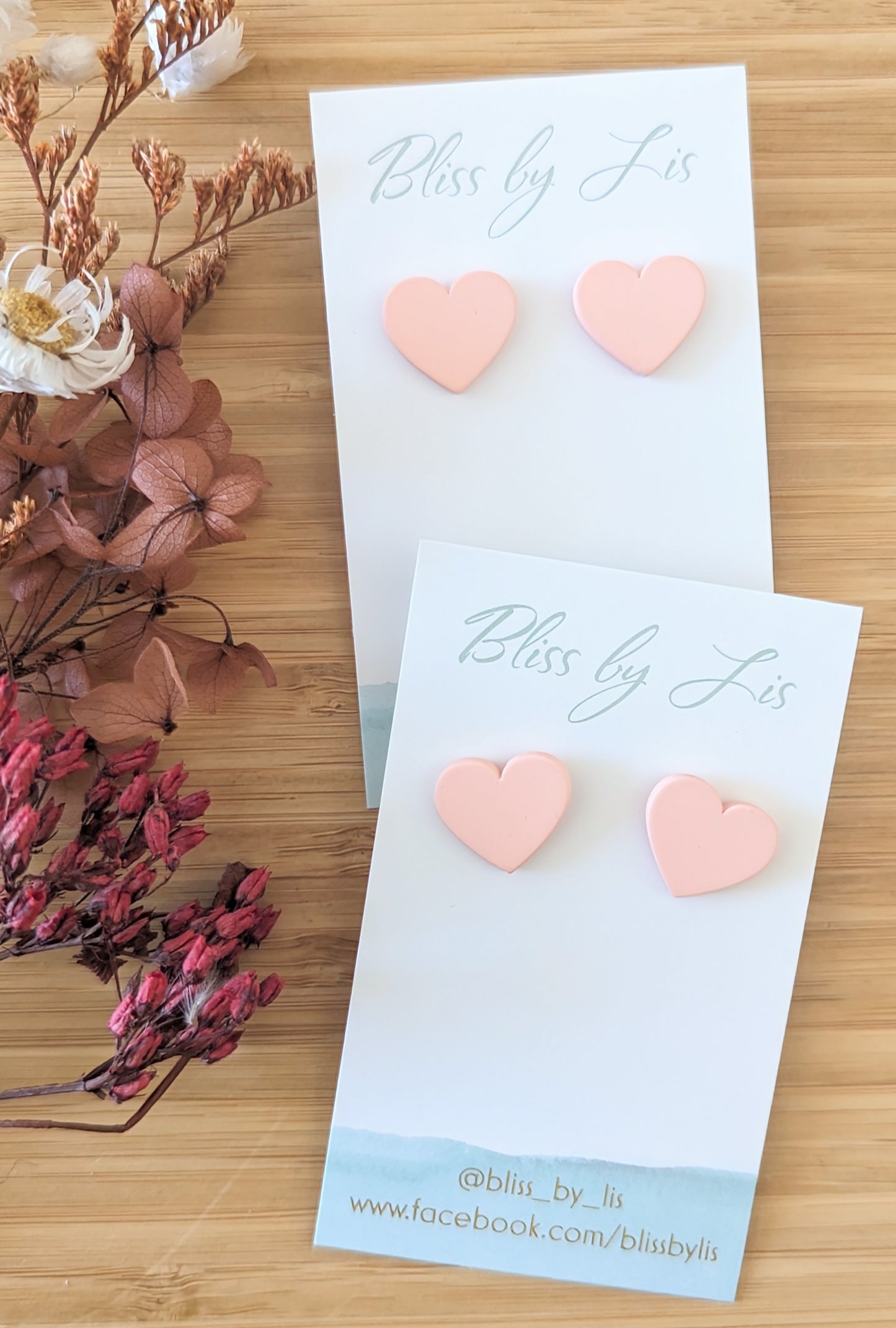 LITTLE PINK HEARTS STUDS