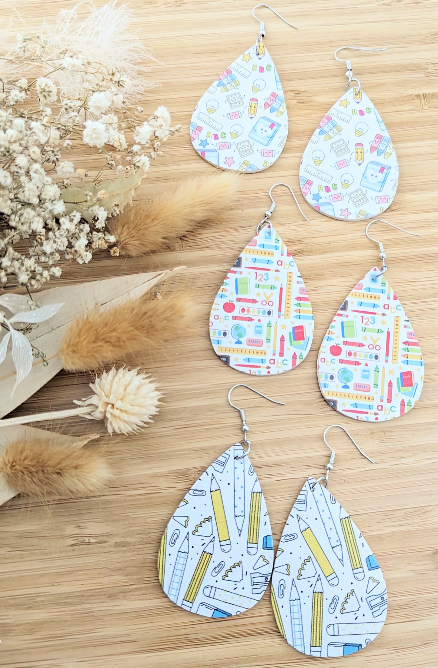 STATIONERY LOVER DANGLES