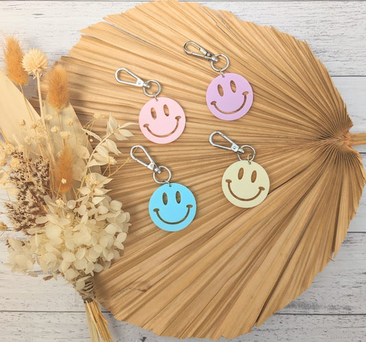 SMILEY FACE KEYRING